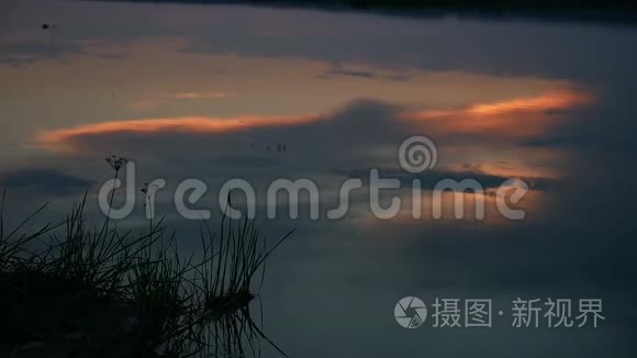 日落自然湖户外河流景观冬季