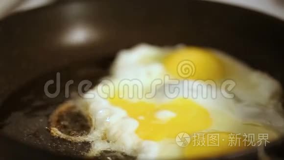 准备炒鸡蛋热煎锅