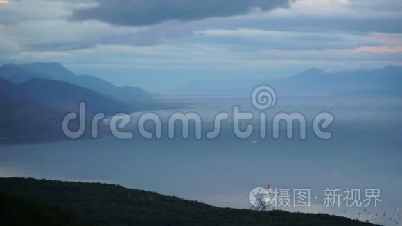 阿根廷的乌斯怀亚地貌和湖泊视频