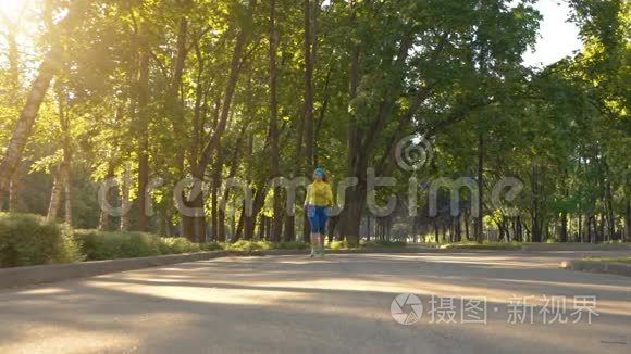 女子马拉松长跑户外训练视频