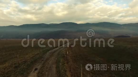 跟踪空中无人驾驶飞机视频