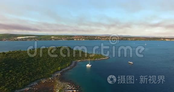 克罗地亚帕斯曼海峡的鸟瞰群岛