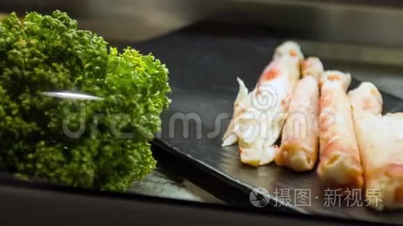 横卧的日本美食视频