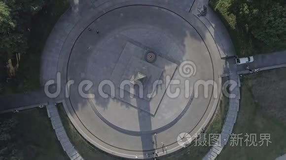 空中纪念碑广场城市人视频