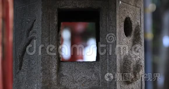 东京白天在哈纳佐诺神社的灯笼视频