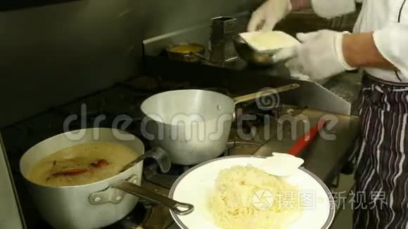 准备美食泡菜视频