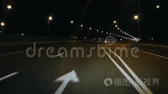 从司机的角度看夜间公路行车高清