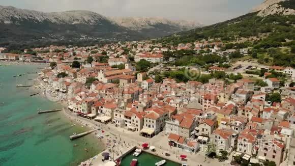 巴斯卡镇全景，克拉克克罗地亚岛的旅游目的地，欧洲