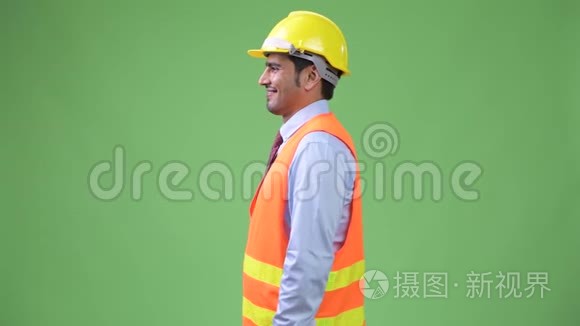 年轻英俊的波斯人建筑工人简介视频