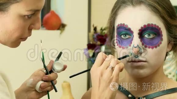 化妆师涂糖骷髅墨西哥脸化妆视频