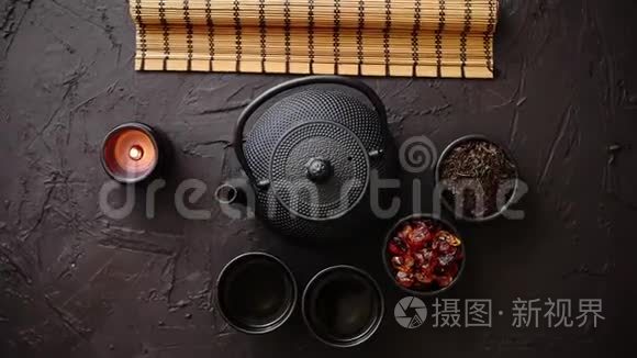 传统的日本或中草药茶视频