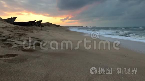 海上的暴风雨日落视频