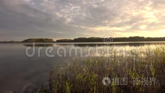 天斯托湖的性质视频