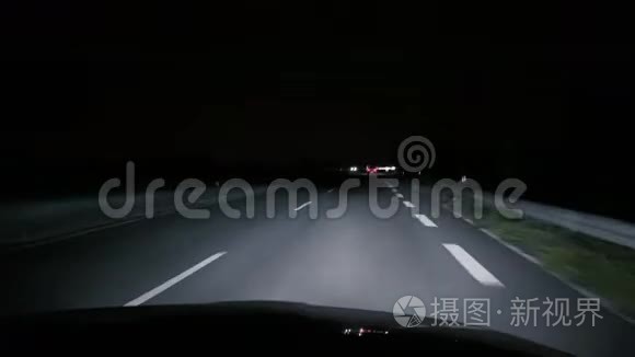 夜间在德国高速公路上行驶视频