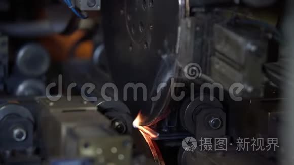 加热散热器焊接高科技机器人生产线
