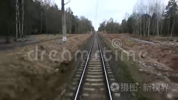 铁路轨道贯穿库崔风景视频