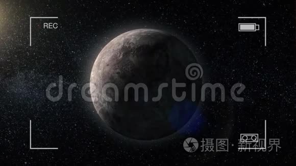 巨大的气体星球。 太空中的行星与太阳闪光，相机Rec。 米兰达，宇宙中数十亿个星系。 极外