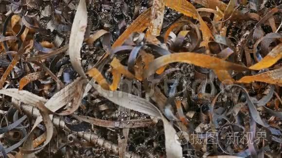 锈质刨花山金属厂背景废料视频