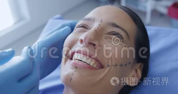 女性美容手术病人视频
