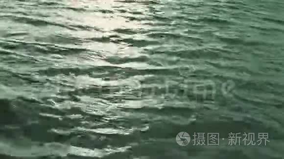 河水的质地