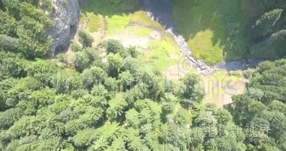 盐溪瀑布位于圣蒂亚姆山口视频