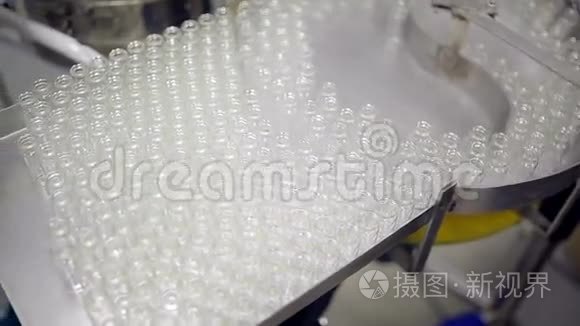 药理学制造中的玻璃瓶视频