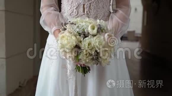 新娘的婚礼花束视频