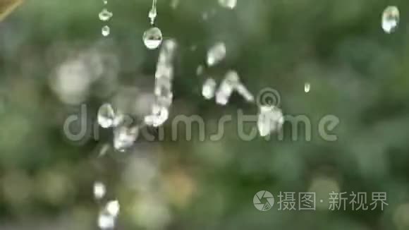 水滴状的喷水