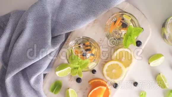 葡萄柚柠檬水加百里香视频
