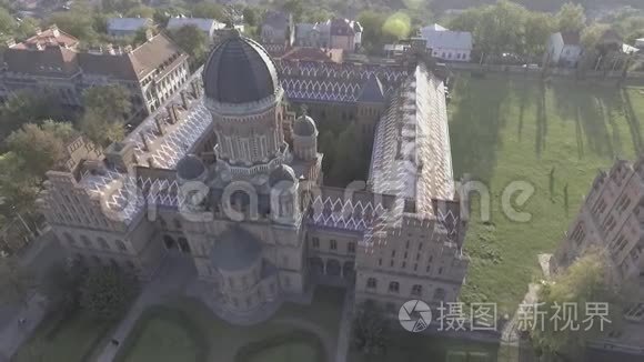 乌克兰老大学花园视频