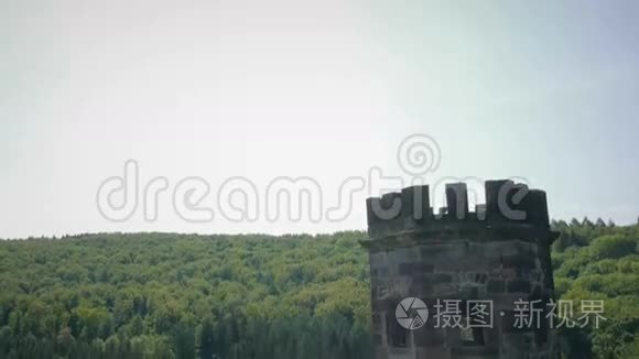 马术和城堡空中视频