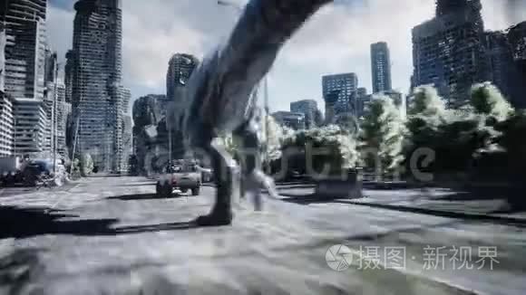 恐龙在被摧毁的城市的汽车后面奔跑。 恐龙启示录。 未来的概念。 逼真的4K动画。