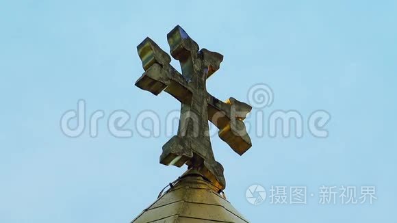 亚美尼亚教堂穿越天空
