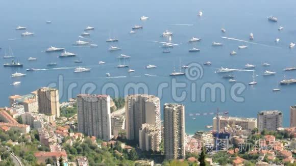 摩纳哥和海湾的许多游艇的景色视频