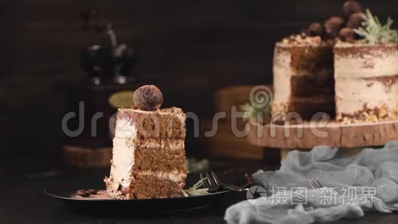 一片美味的裸咖啡和榛子蛋糕视频