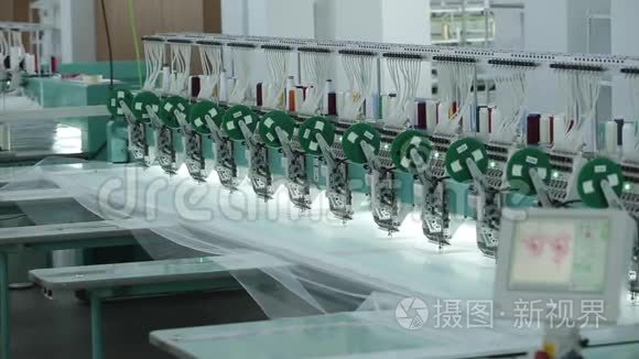 工厂生产针织机的纺织工业