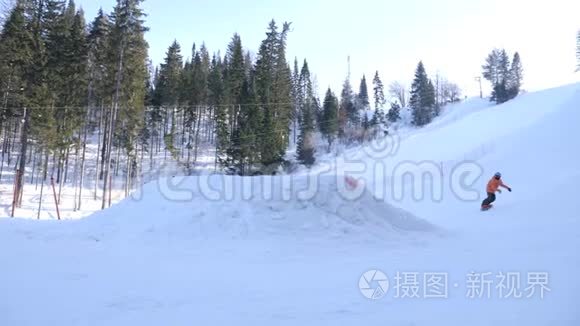 极限滑雪板和滑雪视频