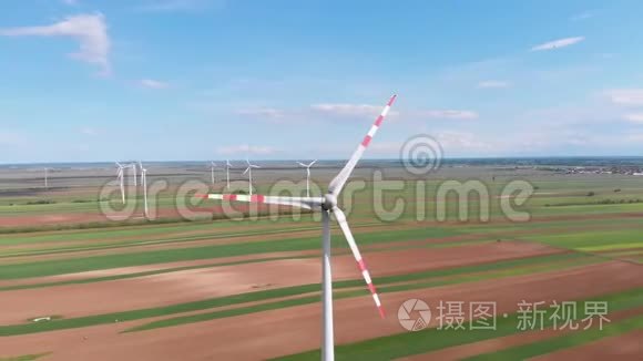 风力涡轮机农场的空中视野。 奥地利。 能源生产的Drone观点