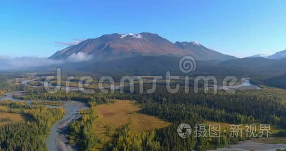 丘加奇山脉的荒野景色视频