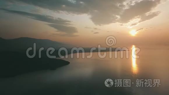 夏天贝加尔湖的日出视频