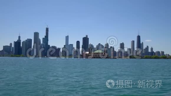 从密歇根湖俯瞰芝加哥天际线视频