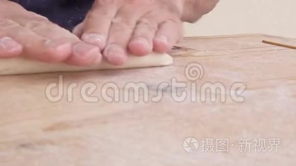 木制桌上自制意大利面食视频