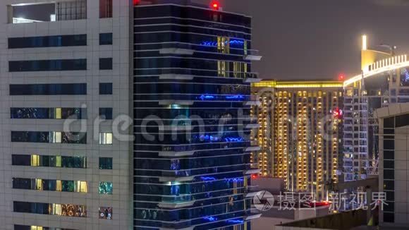 迪拜码头摩天大楼空中天际线夜间时间推移。