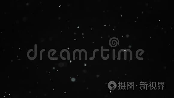 从夜空落下的雪粒视频