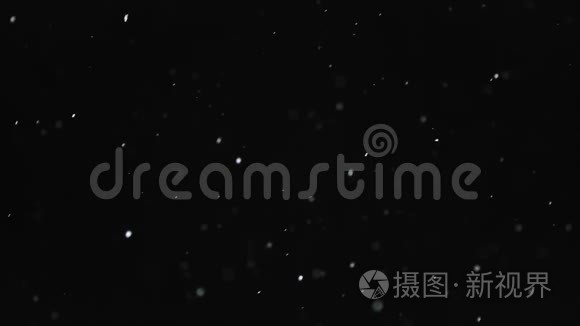 从夜空落下的雪粒视频