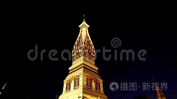 晚上在泰国纳洪法农姆的佛南寺视频