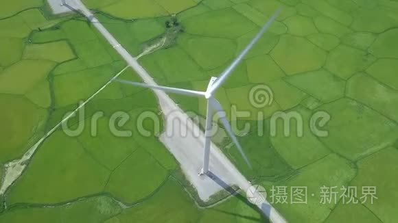 绿色领域的无人机视野风车涡轮机。 能源站空中观景风力发电机组.. 替代办法
