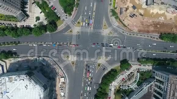 中国南京交通路口鸟瞰图视频