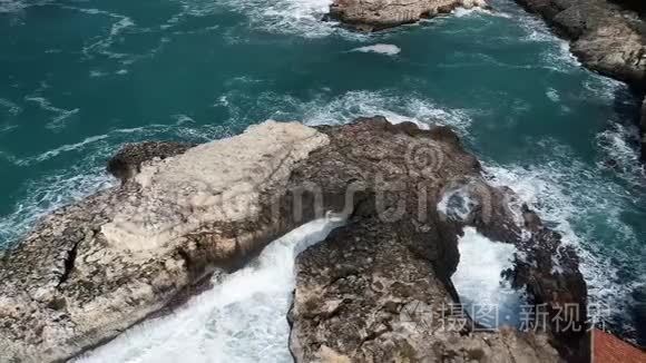 乘飞机飞越美丽的海滨在马飞行视频