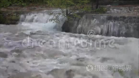 洪水期间的河流视频